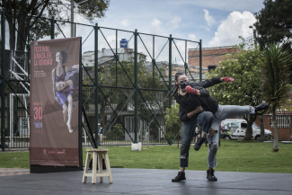 Entre Sombras - Danza en la Ciudad.
