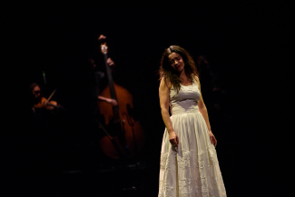 Frida Libre, Flora Martinez.