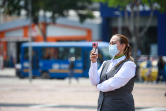 Publico, Plazoleta Mapfre.