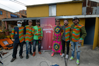 Gira En Casa de la Vecina, Aterciopelados. Pinares