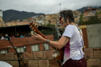 Gira En Casa de la Vecina, Aterciopelados.