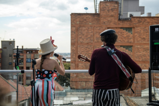 En Casa de la Vecina, Monsieur Periné.