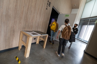 Camilo Restrepo, Videoinstalación - Tele-Visión.