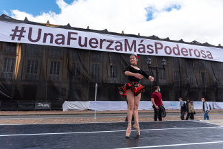 Una fuerza más poderosa, Filarmónica de Bogota.