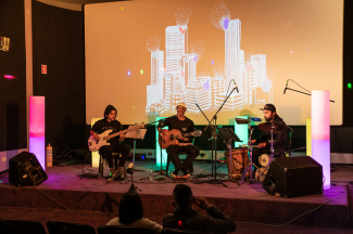 Jumaos: Vibraciones acústicas en la Sala Gaitán.