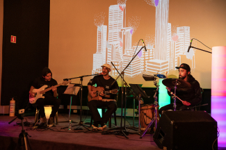 Jumaos: Vibraciones acústicas en la Sala Gaitán.