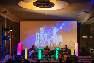 Jumaos: Vibraciones acústicas en la Sala Gaitán.