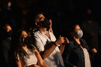 Así vivimos una noche de Cantaoras. Verbena y Picó