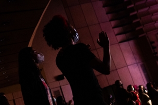 Así vivimos una noche de Cantaoras. Verbena y Picó