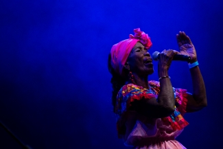 Así vivimos una noche de Cantaoras. Verbena y Picó