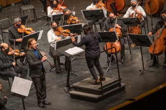 La Orquesta Filarmónica Juvenil de la OFB en vivo.