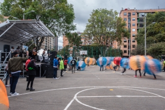 Pogo en pelotas - Cedritos