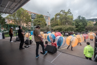 Pogo en pelotas - Cedritos