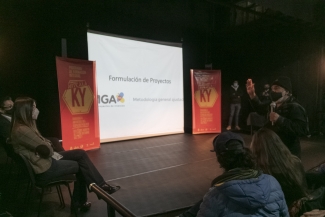 Encuentro de formación con artistas del espacio público
