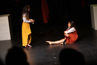 El teatro y el cierco se encuentran.