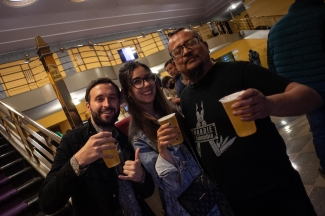 LOS TRES Y BERSUIT