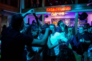 Salsa al Parque llegó a Casa de Citas