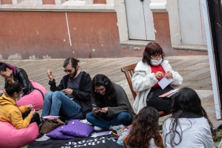 Libro al viento en el 9 de abril