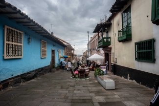 Libro al viento en el 9 de abril