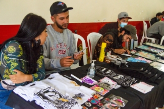 Mesa Local del graffitti - Feria de emprendimientos