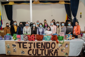 Mujeres Tejedoras de Barrios Unidos