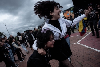 Distorsión, Escenarios en la cuadra