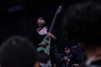 En la cuadra, Distorsión