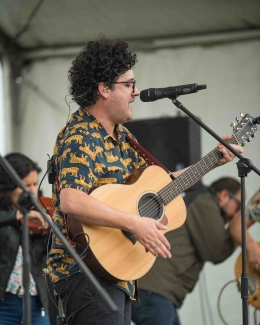 Artista en tarima