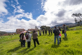 Recorrido parque arqueológico necrópolis indígena