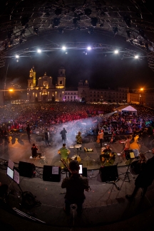 Salsa al Parque Domingo
