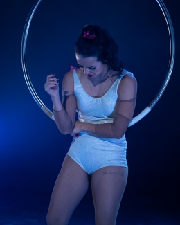 Artista en escenario