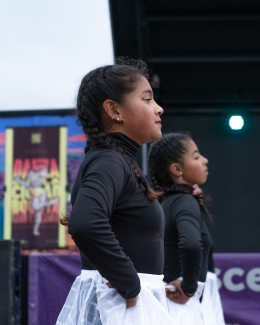 Presentaciones de grupos de danza participantes de el programa Es Cultura Local en el marco del XV Festival de Danza en la Ciudad en la localidad de Bosa