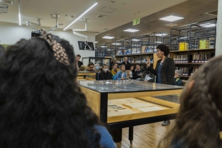 Katia González en la exposición de Andrés Caicedo en Andrés Caicedo: Morir y dejar obra.