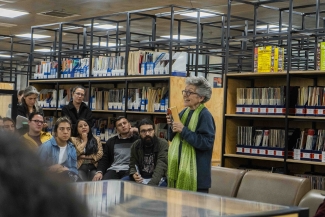 Rosario Caicedo hablando sobre la exposición de Andrés Caicedo en Andrés Caicedo: Morir y dejar obra.