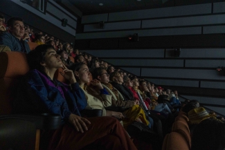 Publico viendo el cine concierto del ciclo de cine mudo.