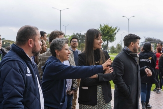 Alcaldesa junto a la secretaria de cultura y el director de Idartes en la visita al parque el Tunal