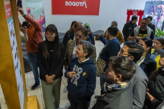 Alcaldesa junto a la secretaria de cultura, el director de Idartes y el gerente de artes audiovisuales en la visita al parque el Tunal, en la cinemateca el Tunal