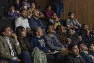 Alcaldesa junto a la secretaria de cultura, el director de Idartes y el gerente de artes audiovisuales en la visita al parque el Tunal, en la cinemateca el Tunal