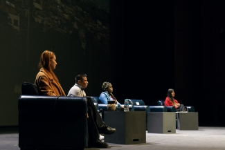 Así fue el reconocimiento de Es Cultura Local en el Teatro Jorge Eliécer Gaitán el pasado miércoles 15 de marzo. Conoce a los ganadores de la tercera versión, más de 500 participantes que recibieron un reconocimiento por promover el arte y la cultura en las 20 localidades de Bogotá. Fueron homenajeados en una jornada llena de danza y música, junto con las palabras de agradecimiento de parte de Catalina Valencia, Secretaria de Cultura, Recreación y Deporte y Felipe Jiménez, Secretario de Gobierno.