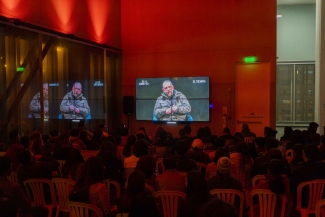 Charla de Mario Mendoza en el cine y yo en la Cinemateca de Bogotá