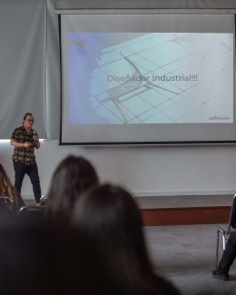    	 LCI - Escuela de Moda, Arte y Diseño