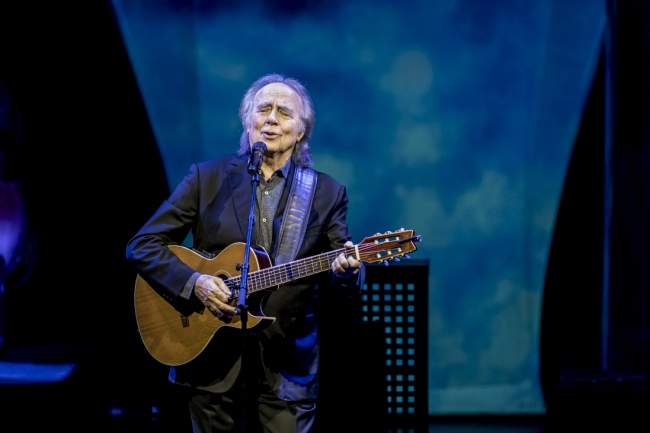 Serrat en concierto