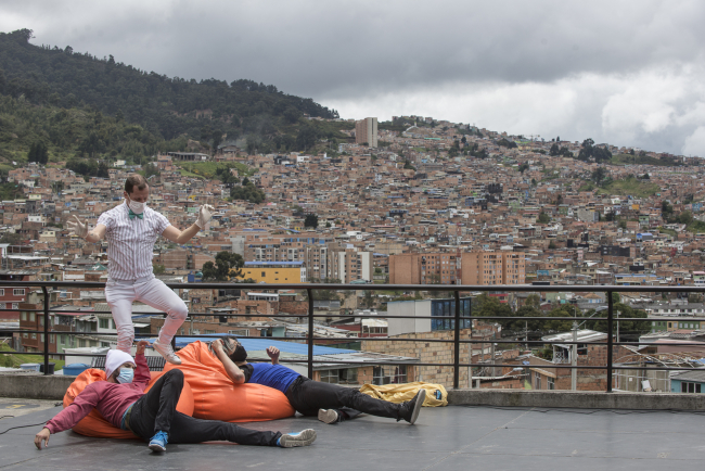 Danza en la ciudad - Desadaptados.