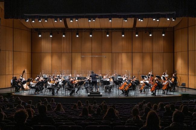 La Orquesta Filarmónica Juvenil de la OFB en vivo.
