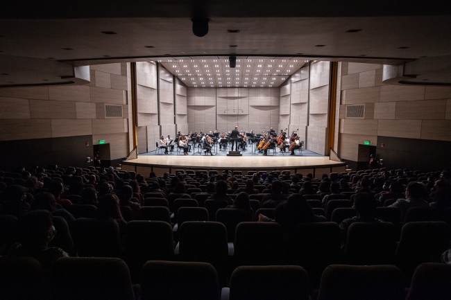 Orquesta filarmonica de Bogotá - Emil Tabakov